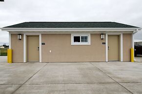 Cobblestone Hotel & Suites – Devils Lake