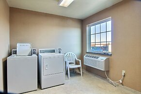 Cobblestone Hotel & Suites – Devils Lake