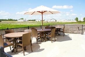 Cobblestone Hotel & Suites – Devils Lake