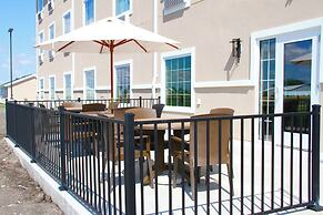 Cobblestone Hotel & Suites – Devils Lake