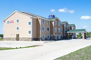 Cobblestone Hotel & Suites – Devils Lake