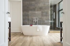 Kimpton Seafire Resort + Spa by IHG