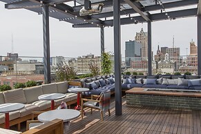 Kimpton Journeyman Hotel by IHG