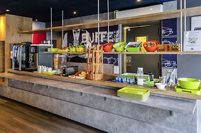 ibis budget Courbevoie Paris la Defense 1