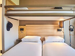 greet Hotel Paris porte de la Chapelle - Aréna