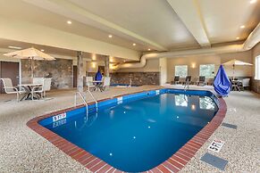 Comfort Inn & Suites Near Mt. Rushmore