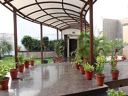 OYO 2617 Hotel Samrat Heavens