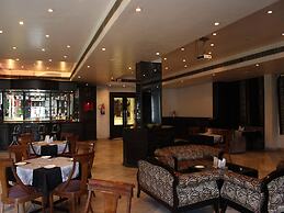 OYO 2617 Hotel Samrat Heavens