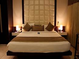 OYO 2617 Hotel Samrat Heavens