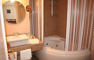 Enavlion Hotel Batagianni