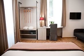 Giuturna Boutique Hotel