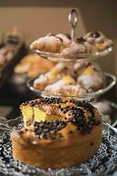 Giuturna Boutique Hotel