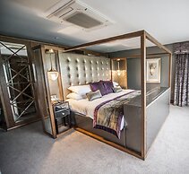 Parklands Hotel & Country Club