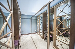 Parklands Hotel & Country Club