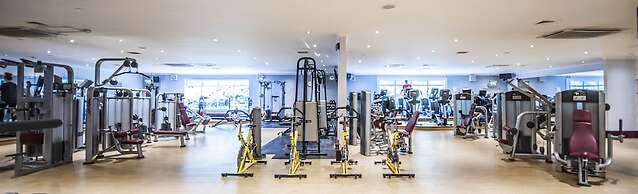 Parklands Hotel & Country Club