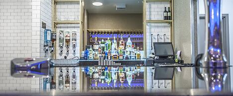 Parklands Hotel & Country Club