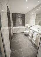 Parklands Hotel & Country Club