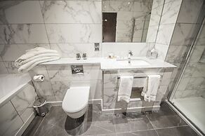 Parklands Hotel & Country Club