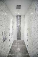 Parklands Hotel & Country Club