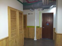 MaxOneHotels.com at Kramat