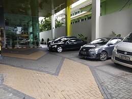 MaxOneHotels.com at Kramat