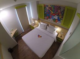 MaxOneHotels.com at Kramat