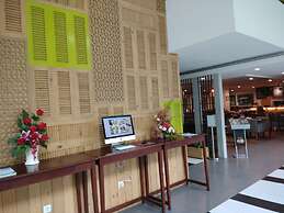 MaxOneHotels.com at Kramat