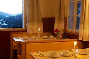 hepi Lodge