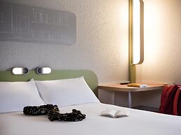 ibis budget Pontault Combault RN4 Marne la Vallée