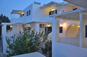 CAELI PAROS by Kostas and Ioanna Studios