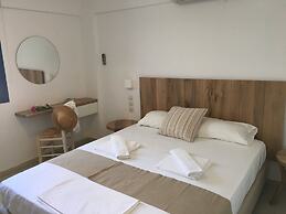 CAELI PAROS by Kostas and Ioanna Studios