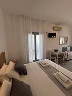 CAELI PAROS by Kostas and Ioanna Studios