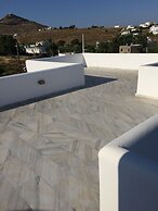 CAELI PAROS by Kostas and Ioanna Studios