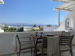 CAELI PAROS by Kostas and Ioanna Studios