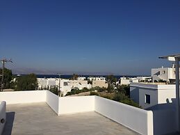 CAELI PAROS by Kostas and Ioanna Studios