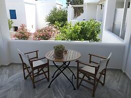 CAELI PAROS by Kostas and Ioanna Studios