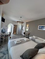 CAELI PAROS by Kostas and Ioanna Studios