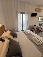 CAELI PAROS by Kostas and Ioanna Studios