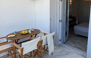 CAELI PAROS by Kostas and Ioanna Studios