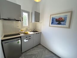 CAELI PAROS by Kostas and Ioanna Studios