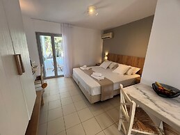 CAELI PAROS by Kostas and Ioanna Studios