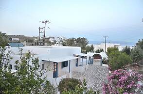 CAELI PAROS by Kostas and Ioanna Studios