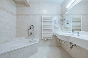 KERSCHDORFER - wohlfühlhotel garni · adults only