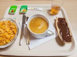 hotelF1 Lyon Sud Oullins