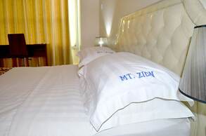Mt. Zion Hotel