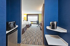 Holiday Inn Express & Suites Uniontown by IHG