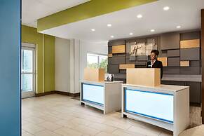 Holiday Inn Express & Suites Salisbury by IHG