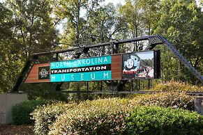 Holiday Inn Express & Suites Salisbury by IHG