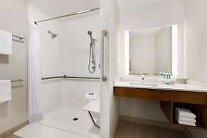 Holiday Inn Express & Suites Salisbury by IHG