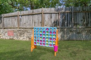 Blanco Riverside Cottages & RV